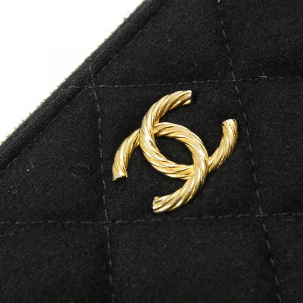CHANEL Black Pouch - Picture 5 of 7